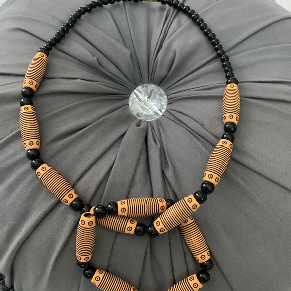 African beaded necklace and bracelet set - Picture 3 of 3